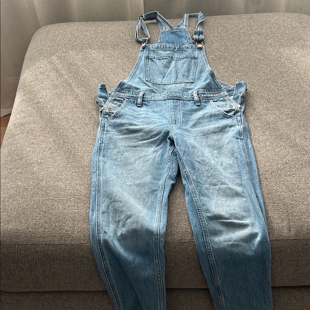 American Eagle Outfitters Light Blue Denim Overalls
